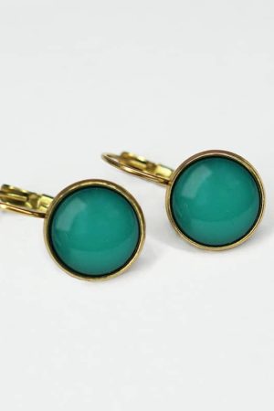Urban Hippies Øreringe Dots Peacock Forgyldt rustfrit stål øreringe fra Hollandske Urban Hippies. Stenen måler 12 mm og er forgyldt med Guld. Passer godt sammen med de farverige kjoler og nederdele du finder her på shoppen. match dem op med en flot kjole eller et par jeans og en farverig bluse og tag Urban Hippies Øreringe Dots Peacock De er perfekte som en gave eller en lille ekstra ting, som er med til at fuldende dit look