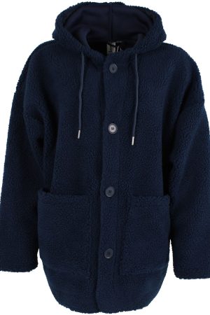 Danefæ Danewillow Jakke Fleece Navy Denne smukke hyggelige bløde Danefæ Danewillow Jakke Fleece Navy  Fremstillet i 100% polyester (fleece er altid 100% polyester oeko tex certificeret). Den en perfekt balancetil den kolde tid vi nu går i møde. lækker blød at have på, til de kolde dage i Skandinavien. Skønne store lommer til nøgler eller mobil. Denne fine vamset jakke er god vindtæt OEKO-TEX fleecejakke lukkes med knapper. Nemt lige og have liggende i bilen.